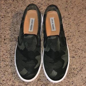 Steve Madden Slip-On Shoe (Camo Print)